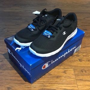 New black champion runners/sneakers